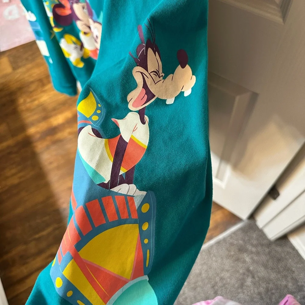 Disneyland Play in the Park Spirit Jersey - Picture 4 of 5